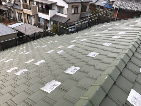 太陽光パネル付きの屋根工事