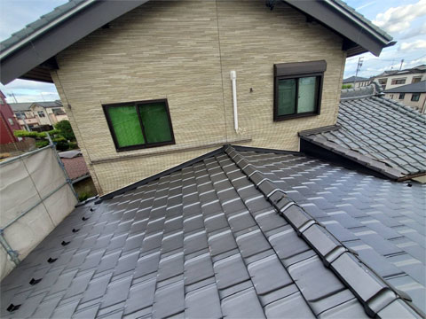 江南市での屋根の葺き替え工事