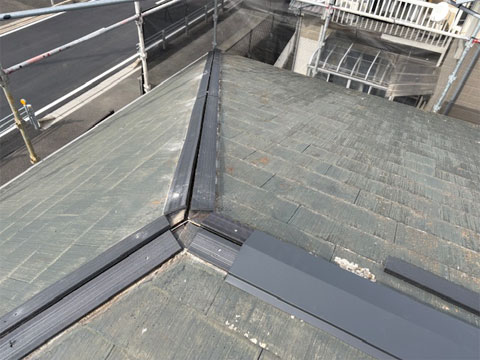 瑞穂市での棟板金取り換え工事