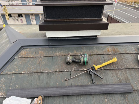 瑞穂市での棟板金取り換え工事
